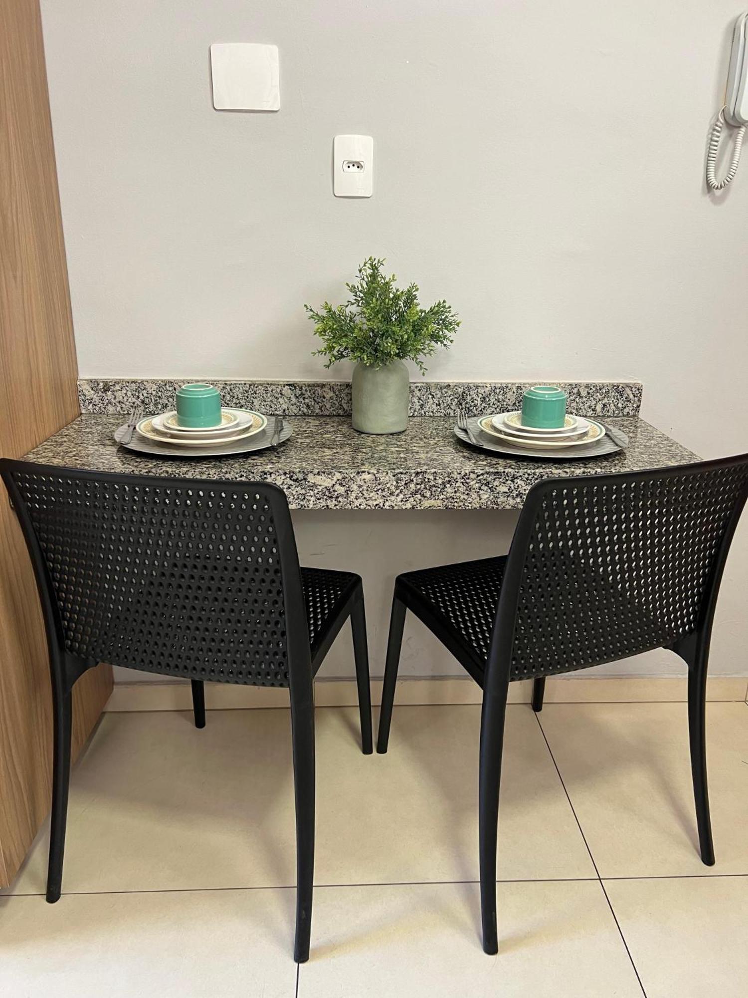 Apartamento Em Sao Joao Del Rei, Ao Lado Da Estacao Ferroviaria, Estacionamento E Ar Condicionado Exterior foto